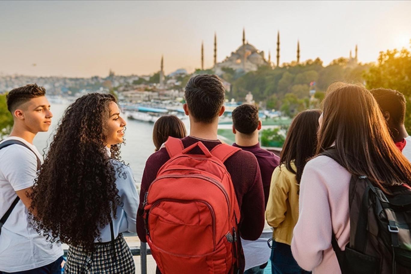 Gençlik araştırması: Türkiye’deki gençlerin beşte biri ne eğitimde ne istihdamda